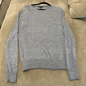 Banana Republic Men’s Sweater Size Large Color Grey.
